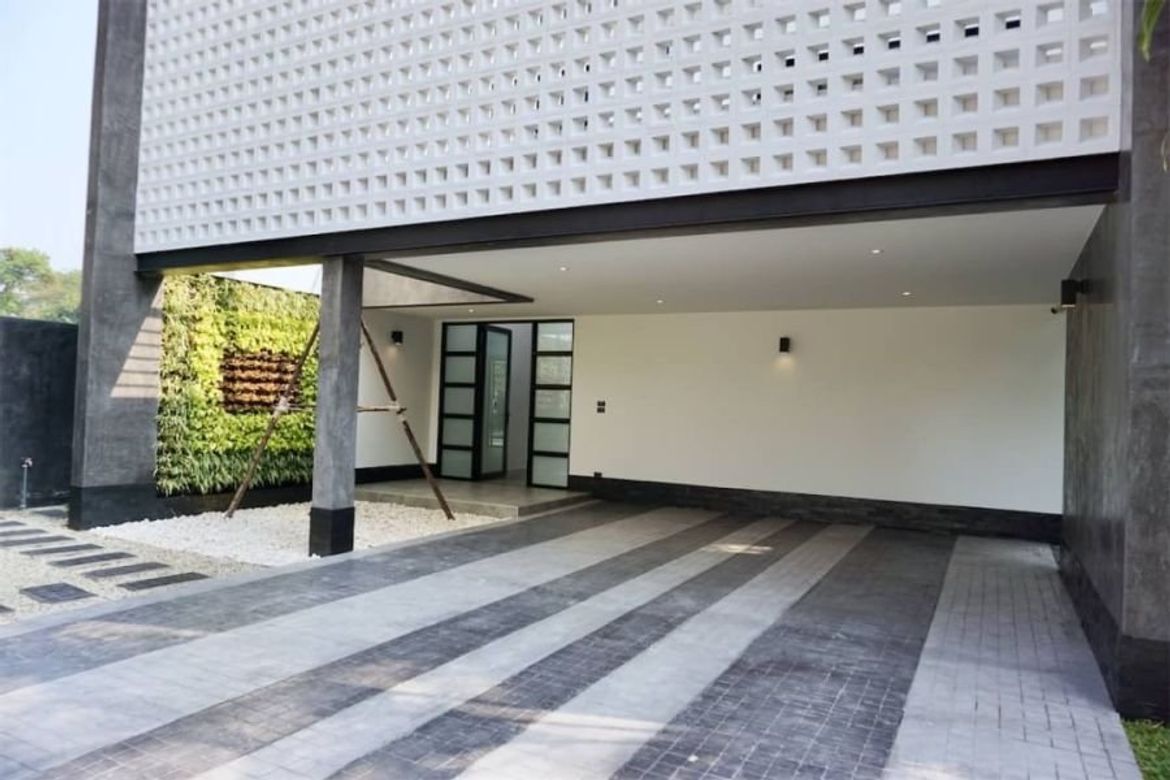 Modern house with a private pool for sale in Hang Dong