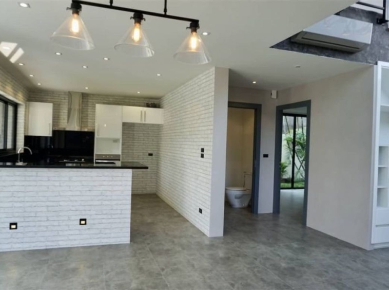 Modern house with a private pool for sale in Hang Dong