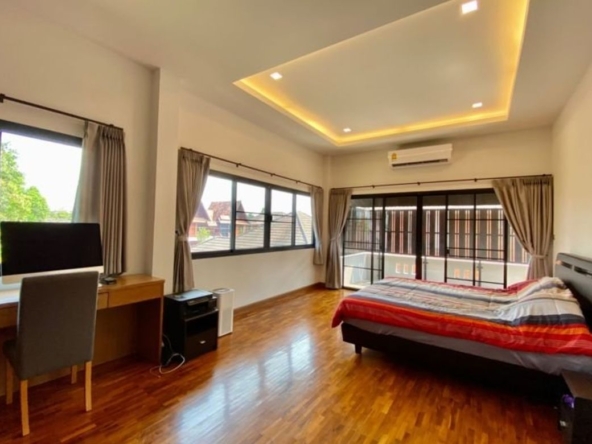 4 bed house for sale in Hang Dong