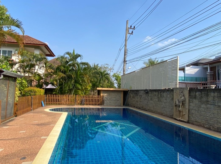 2 bed house with a private pool for sale in Hang Dong