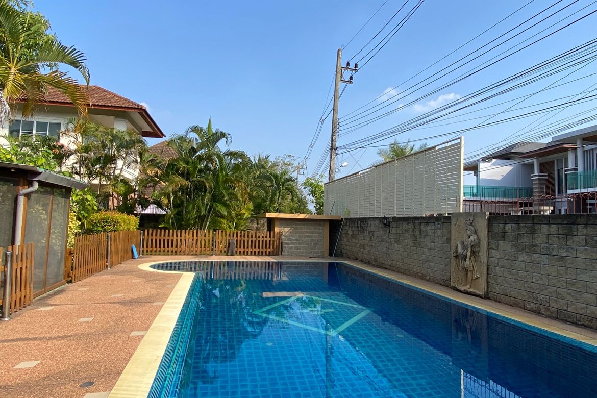 2 bed house with a private pool for sale in Hang Dong