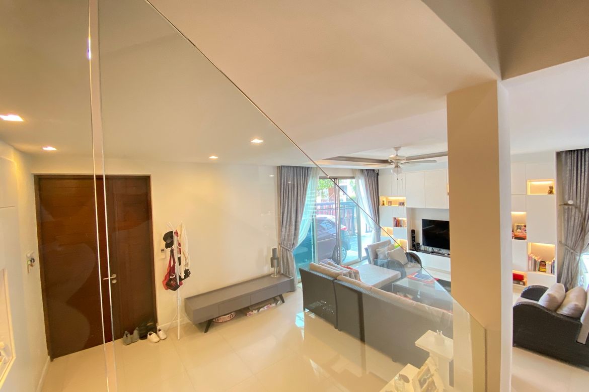 4 Bed modern house for sale in Hang Dong Chiang Mai-P-PHS847