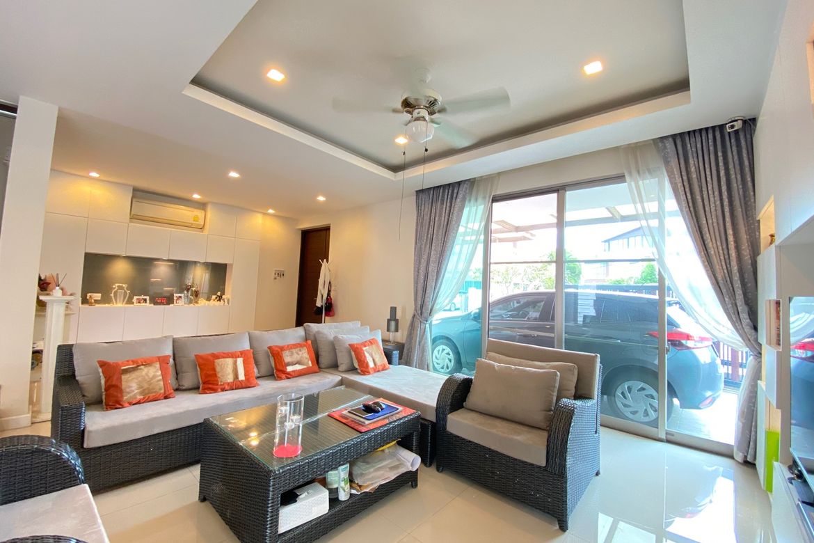 4 Bed modern house for sale in Hang Dong Chiang Mai-P-PHS847