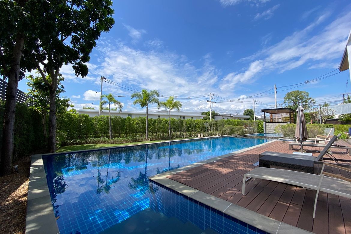 4 Bed modern house for sale in Hang Dong Chiang Mai-P-PHS847