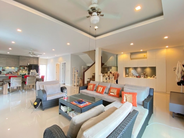 4 Bed modern house for sale in Hang Dong Chiang Mai-P-PHS847