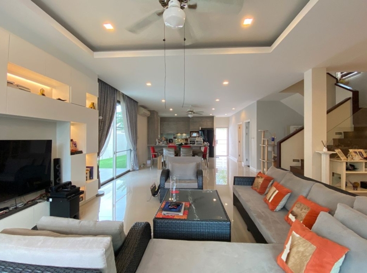 4 Bed modern house for sale in Hang Dong Chiang Mai-P-PHS847