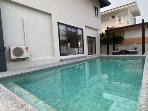 A modern house 3 bed with private pool for sale in Hang Dong