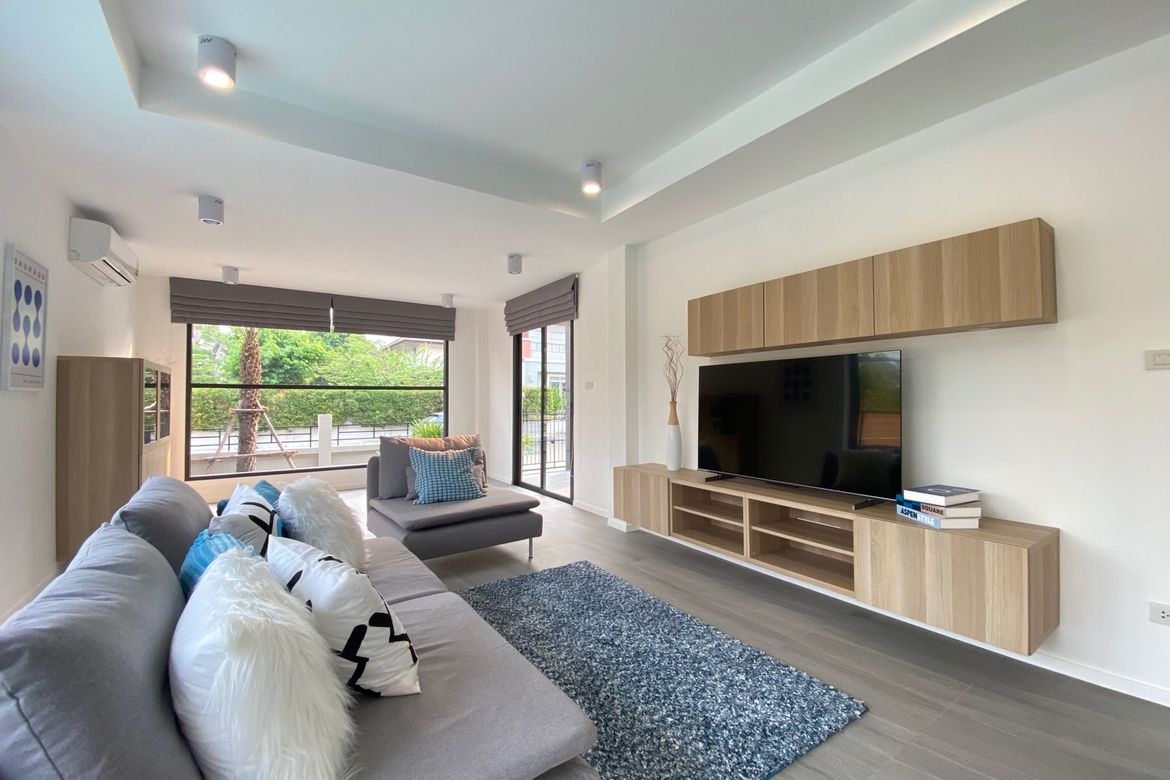 A modern house 3 bed with private pool for sale in Hang Dong