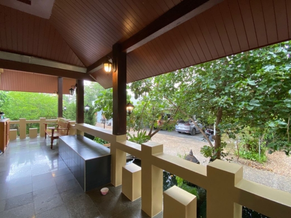 6 bed family home with private pool for sale in Nam Phrae Chiang Mai-P-PHS936