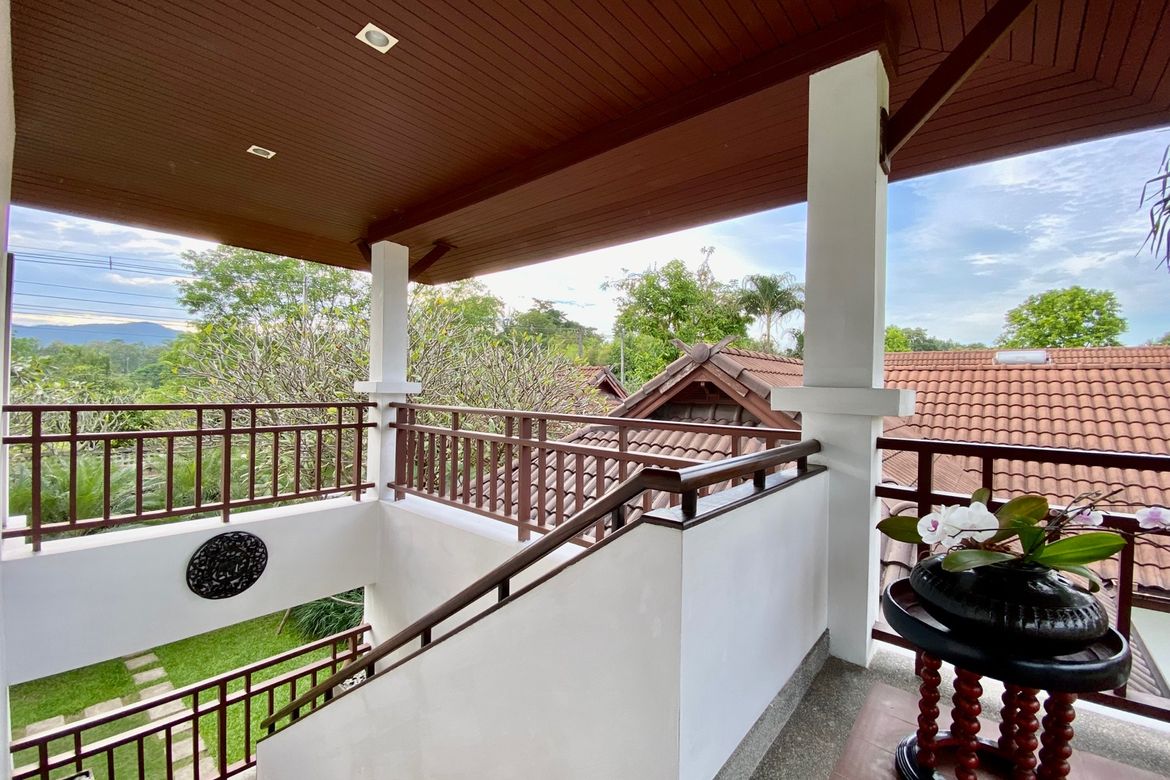 Colonial House by the Golf Course for sale in Mae On