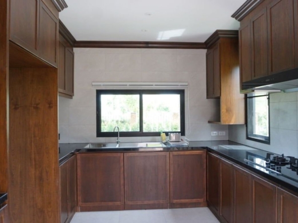 3 bed house for sale at Green Vally Golf Course