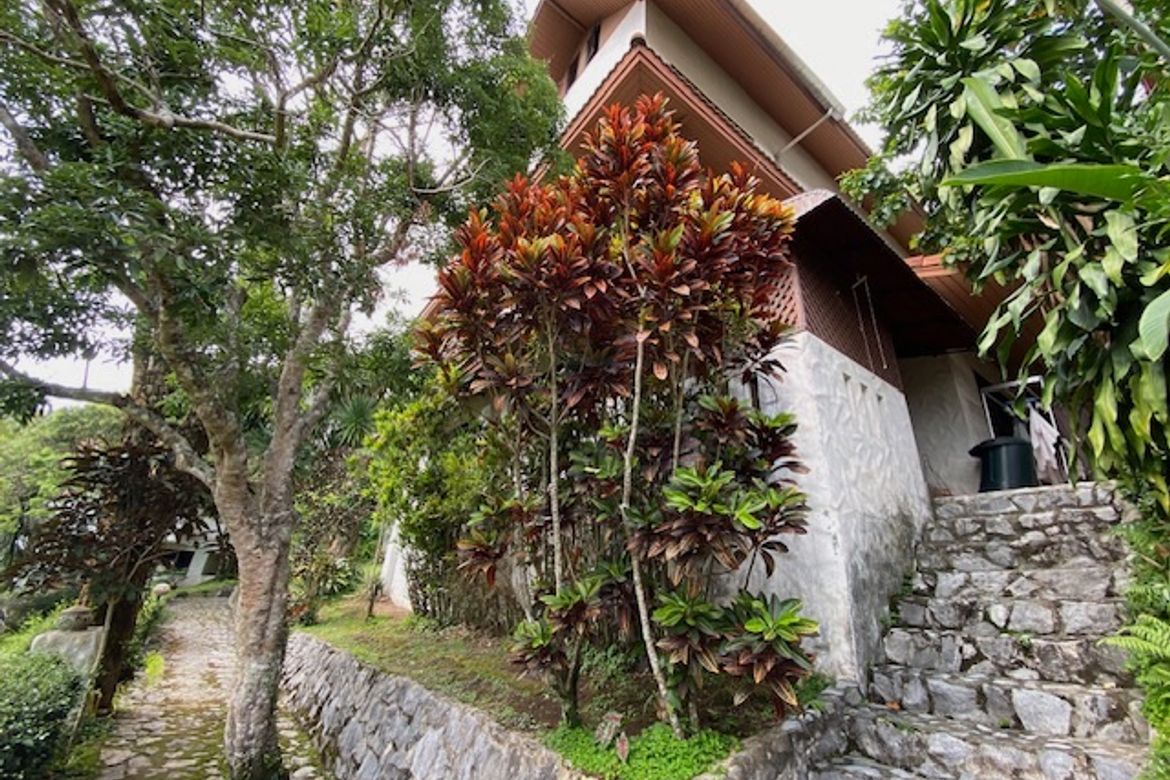 4 Bed house for sale in Mae Rim