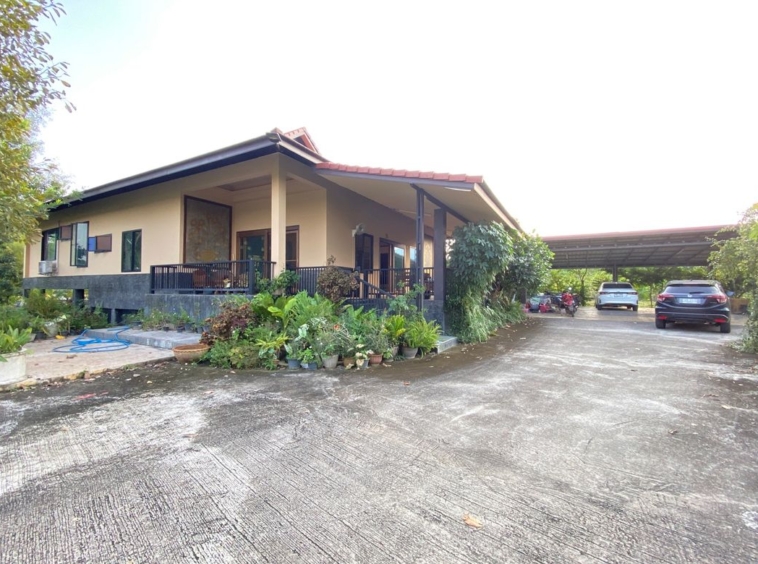 4 bed house for sale in Mae Rim