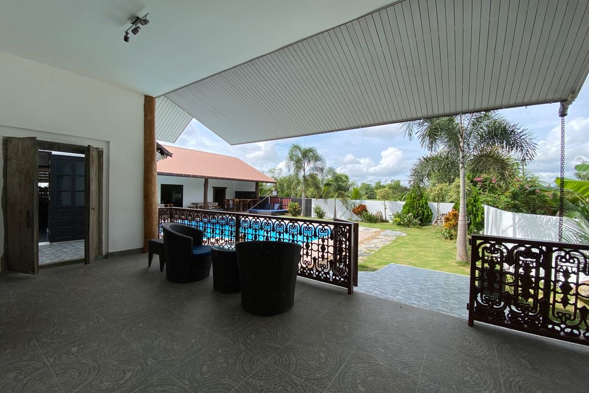 A pool villa 4 bed for sale in Mae Tang