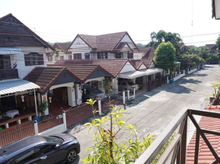 2 houses with 5 bedrooms for sale in Muang Chiang Mai-P-PHS404