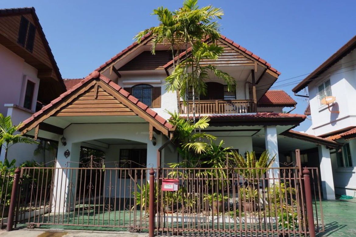 2 houses with 5 bedrooms for sale in Muang Chiang Mai-P-PHS404