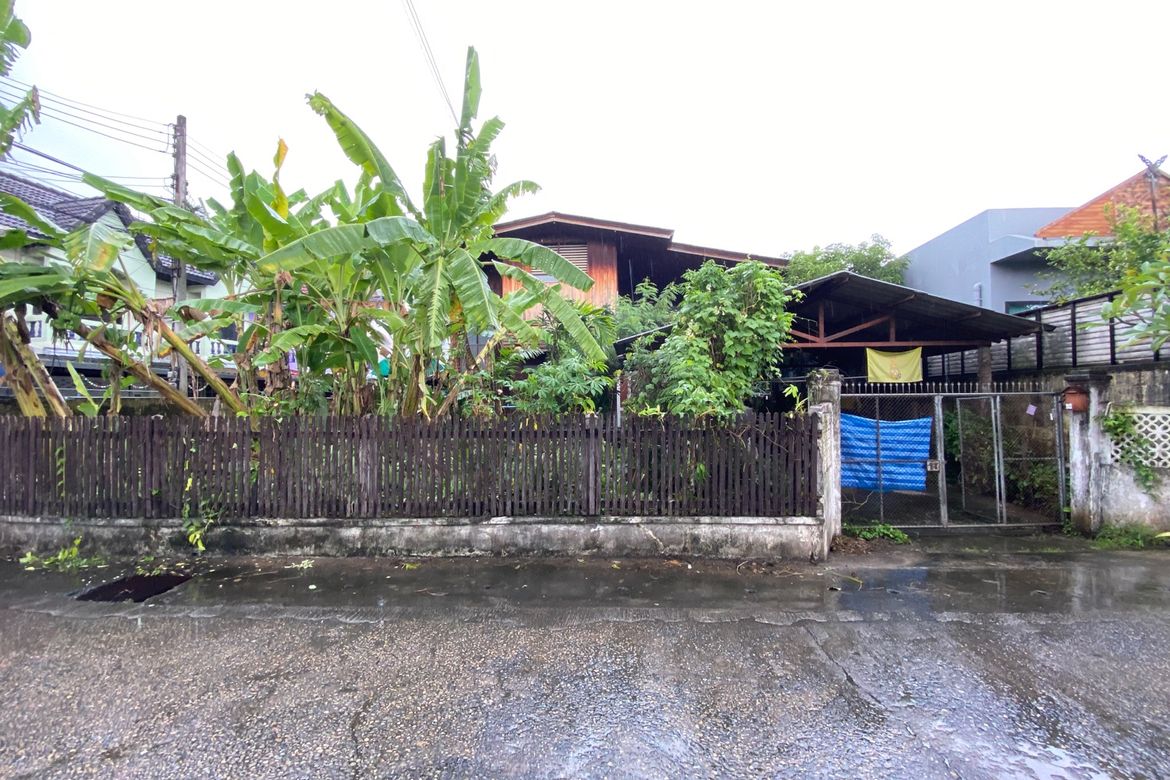 A land with house for sale in Muang Chiang Mai-P-PHS748