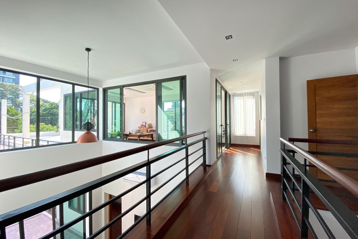 A modern house with pool for sale in Nimman area