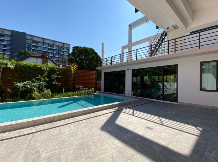 A modern house with pool for sale in Nimman area