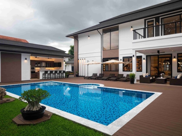 Brand new 5 bed luxury pool villa for sale in Muang Chiang Mai-P-PHS957