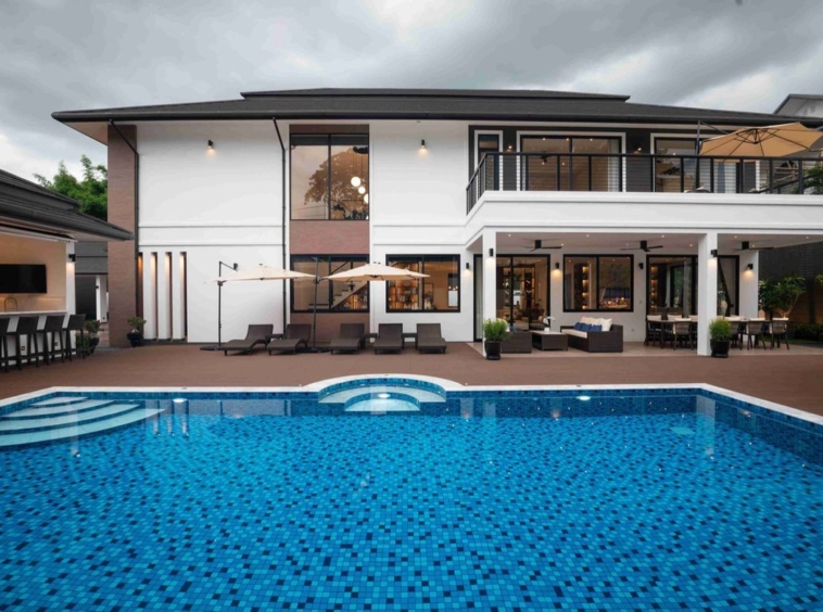 Brand new 5 bed luxury pool villa for sale in Muang Chiang Mai-P-PHS957