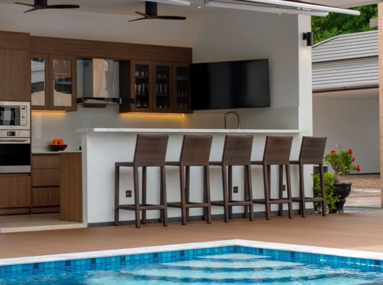 Brand new 5 bed luxury pool villa for sale in Muang Chiang Mai-P-PHS957