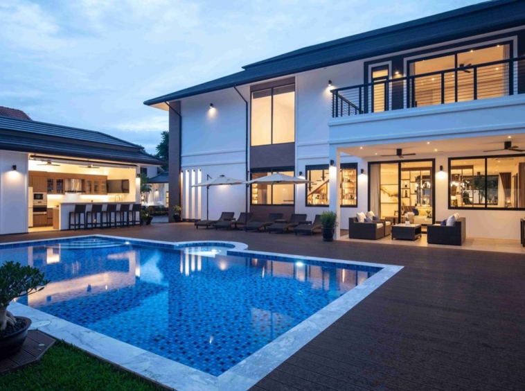 Brand new 5 bed luxury pool villa for sale in Muang Chiang Mai-P-PHS957