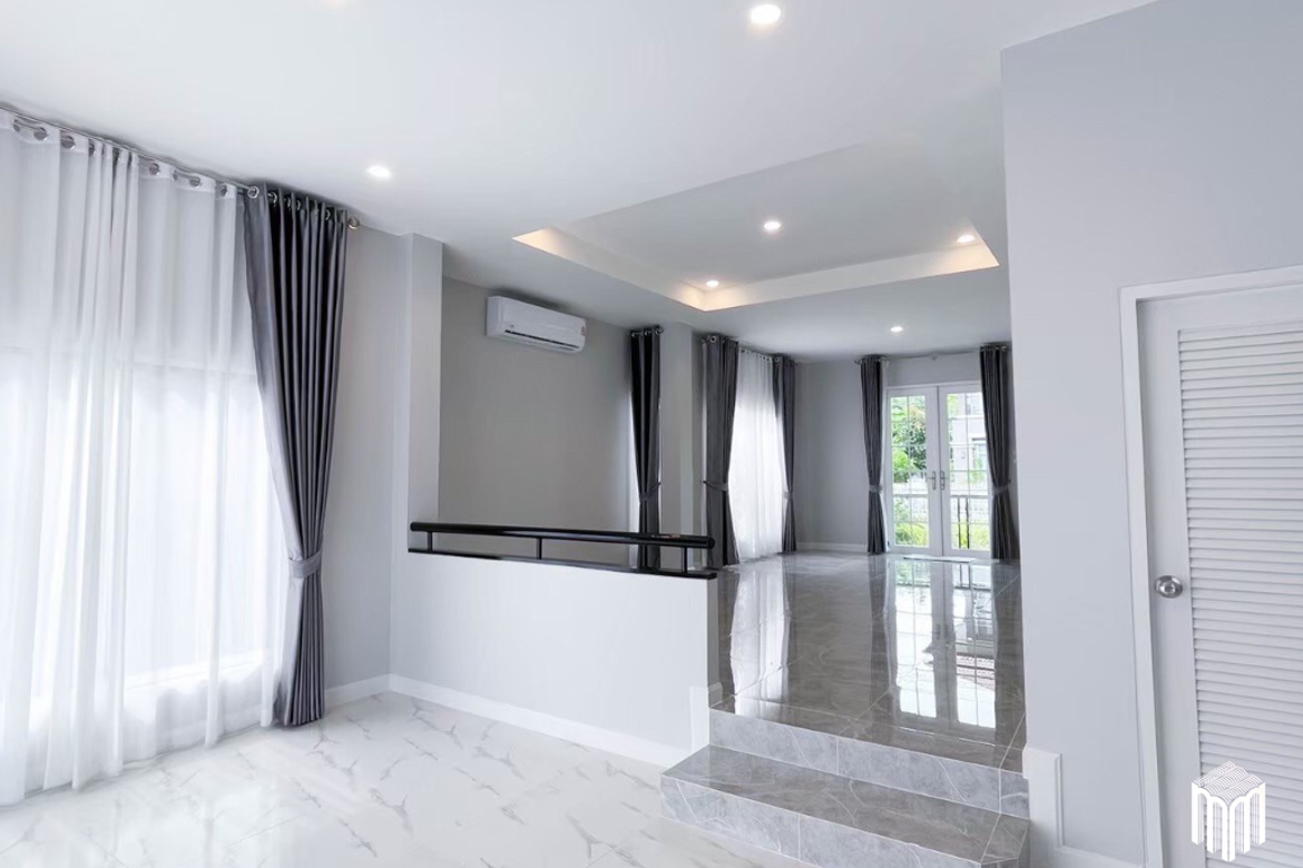 3bathsroom 335 sq.m. near Charoen Charoen Market-MR-287HS