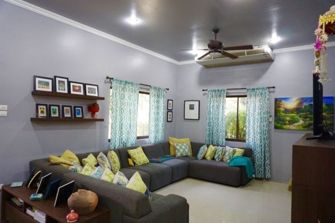 Charming one storey house with pool for sale in Sankhampeang