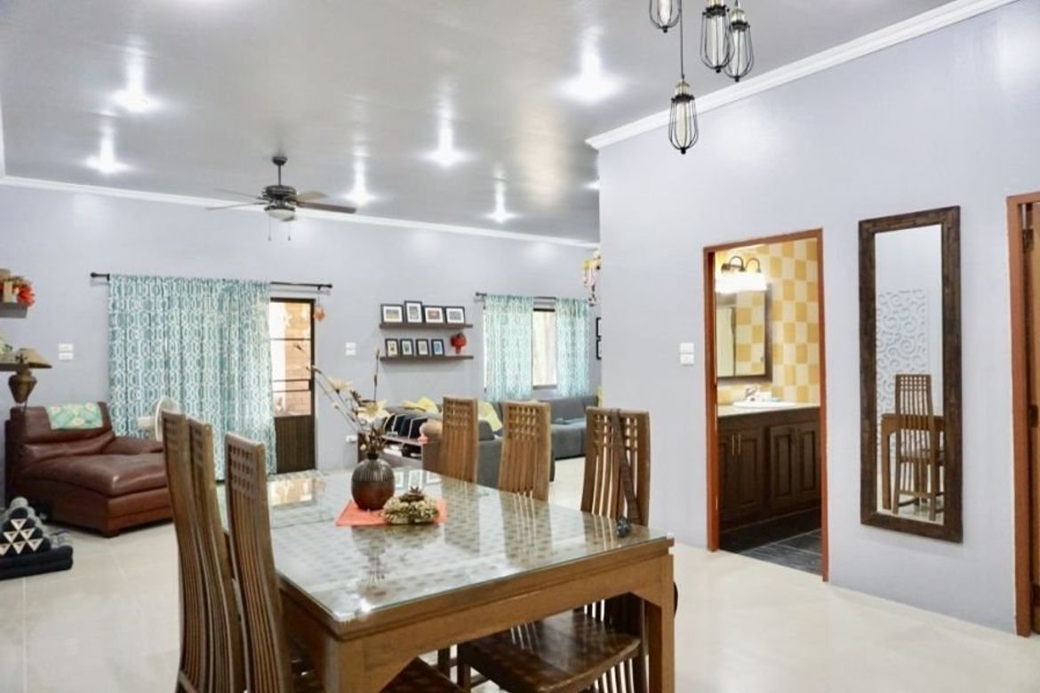 Charming one storey house with pool for sale in Sankhampeang