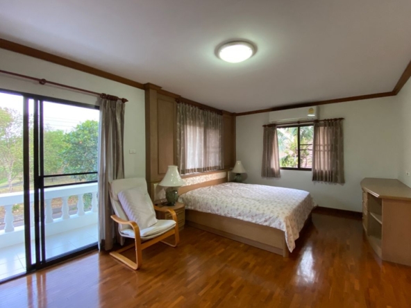 4 Bed house for sale in San Khampeang