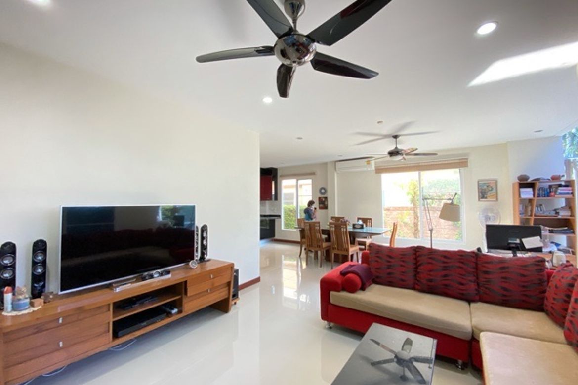 3 bed house for sale at Wararom Charoenmuang Project