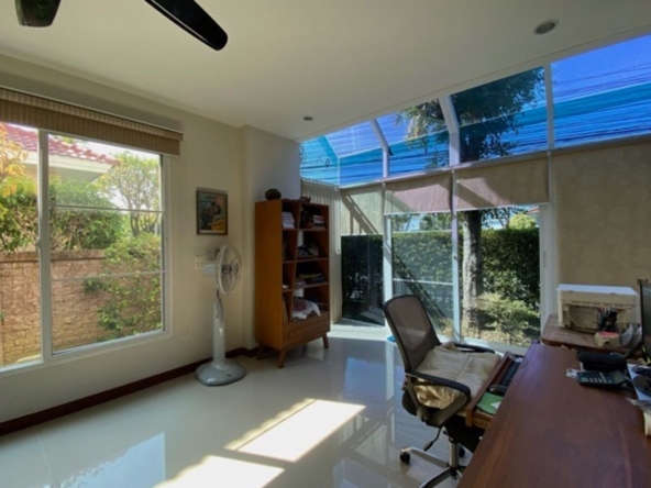 3 bed house for sale at Wararom Charoenmuang Project