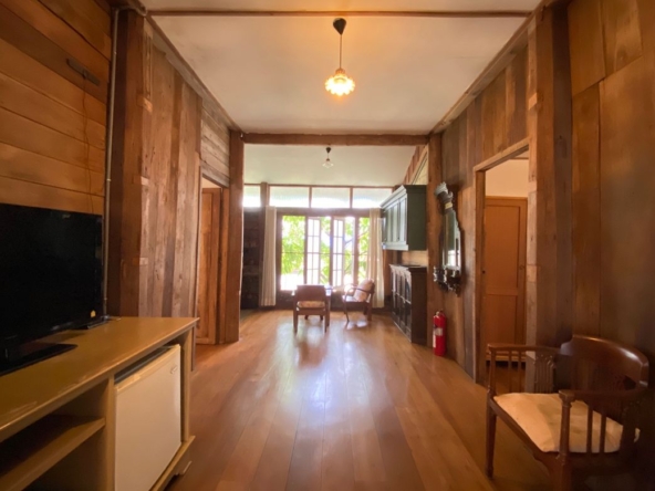 A charming wooden Thai house for sale in Sankhampeang