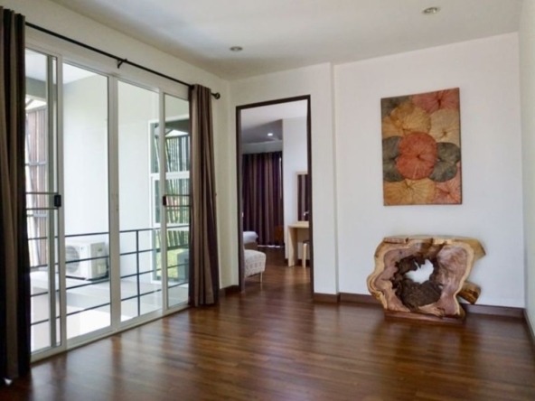 A modern house with pool for sale in San Sai