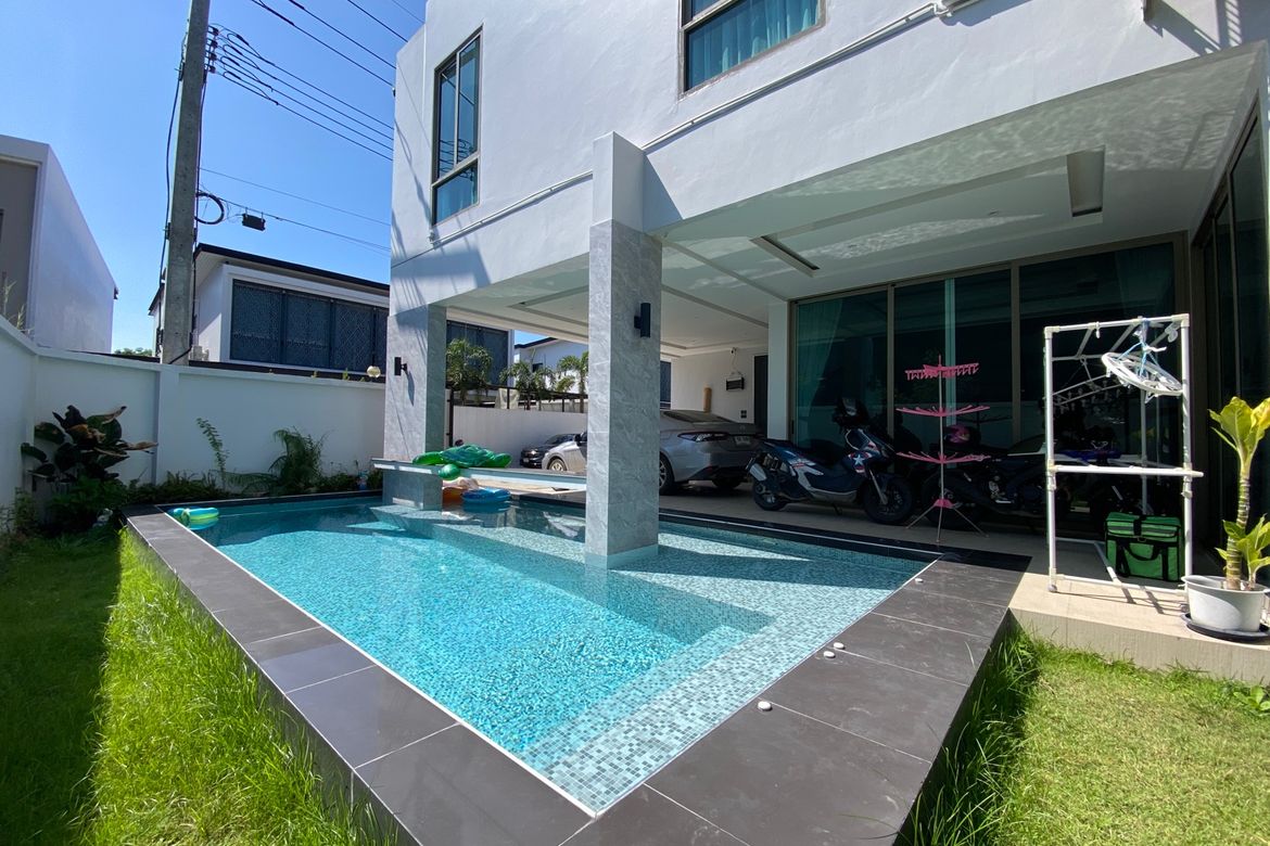 4 bed house with a private pool for sale in San Sai-P-PHS1018