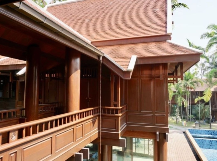 Luxurious Thai Lanna house for sale in San Sai