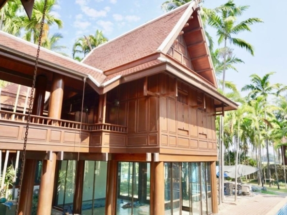 Luxurious Thai Lanna house for sale in San Sai