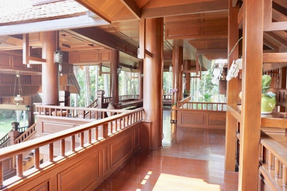 Luxurious Thai Lanna house for sale in San Sai