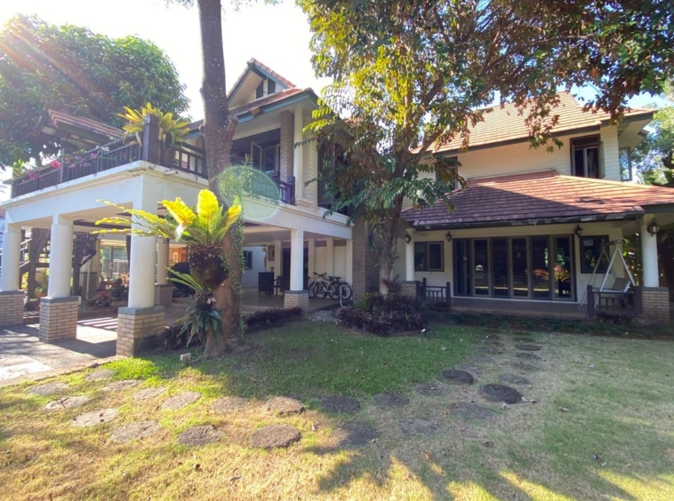 Balinese style house for sale at Land and House project in San Sai