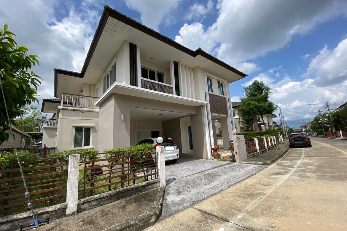 3 bed house for sale in San Sai