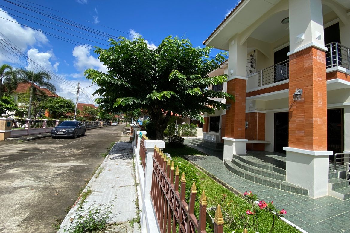 3 bedrooms house for sale at Pimook 2