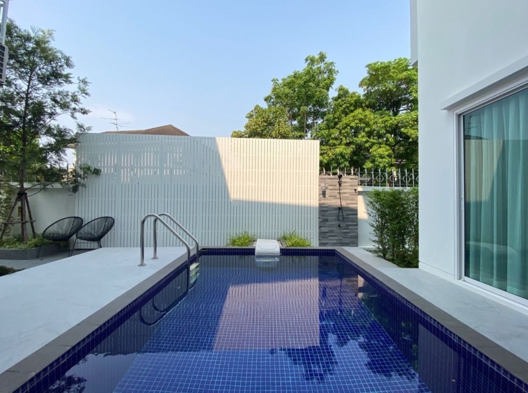 Modern house with pool for sale in San Sai