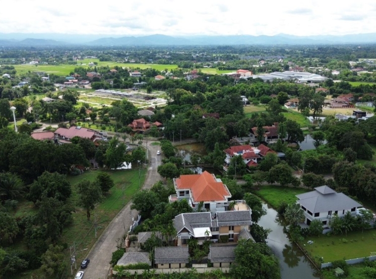 Lanna style house with pool for rent or sale in Doi Saket