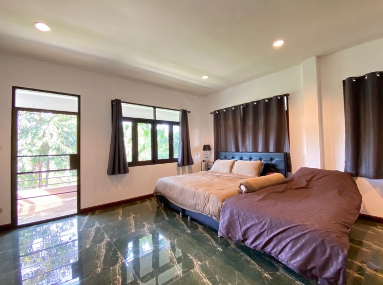 A pool villa with 2 bedroom house for rent or sale in Doi Saket