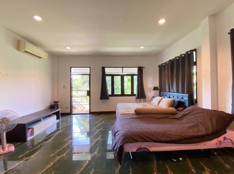 A pool villa with 2 bedroom house for rent or sale in Doi Saket