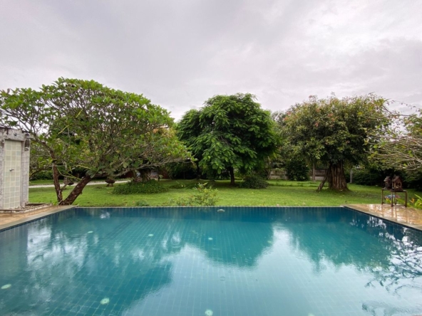 A unique pool villa for rent or sale in Mae On