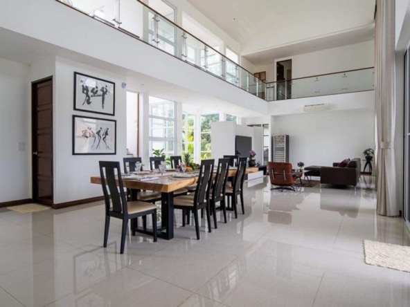 A modern house 5 bedrooms 7 bathrooms for rent or sale in Mae Rim