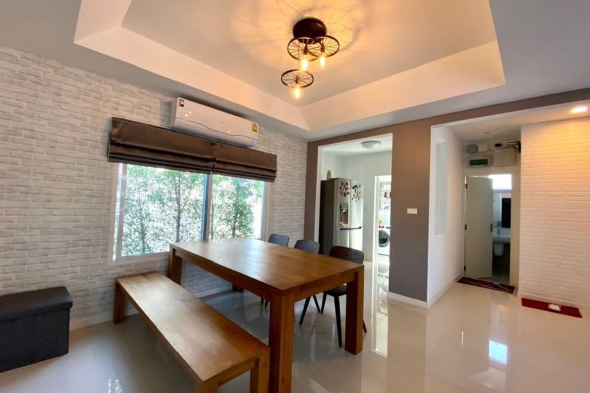 A large family home for rent or sale in Sankhampeang