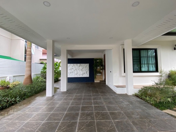 Newly renovated 3 bed house for rent or sale in Sankhampeang